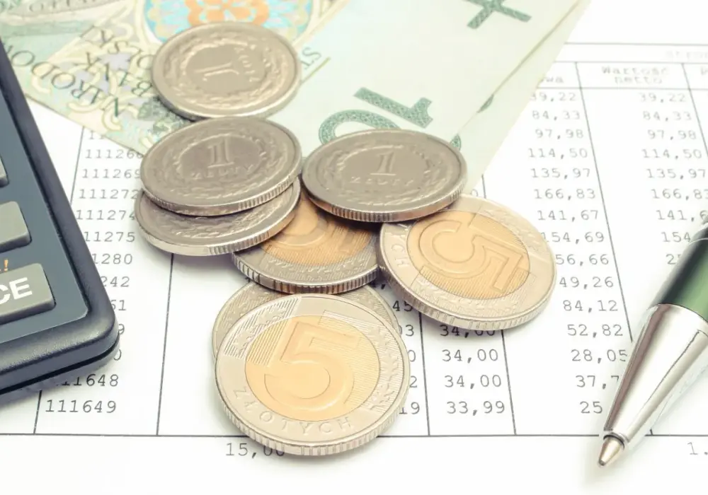 Zasiłki dla samotnej matki w Polsce: wszystkie dostępne świadczenia 2025