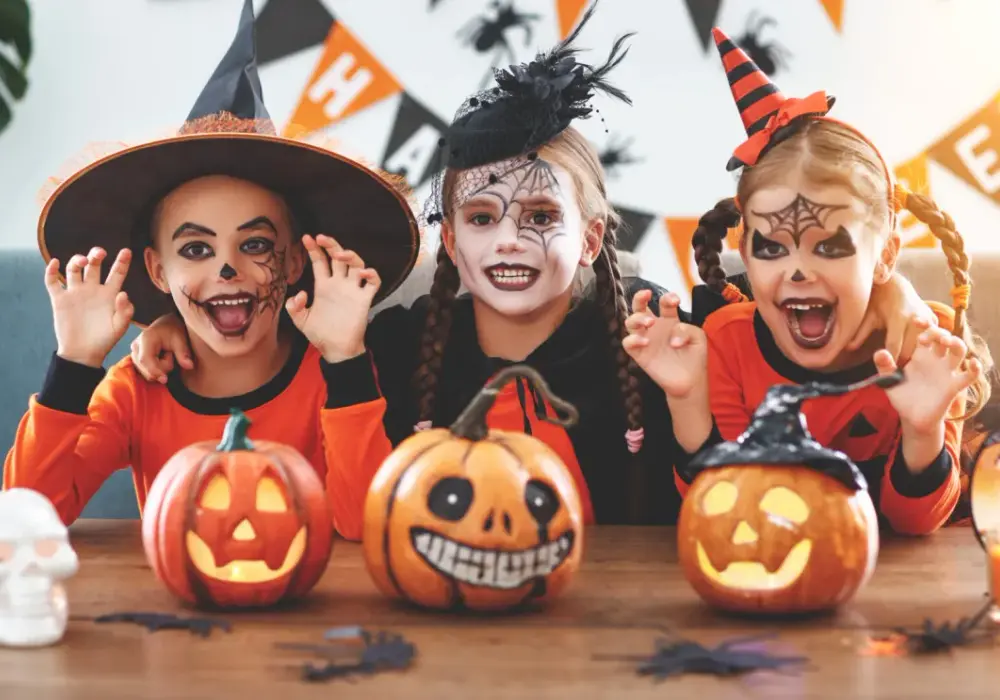 Jakie straszne oblicza stworzyć na Halloween? 8 pomysłów dzieci