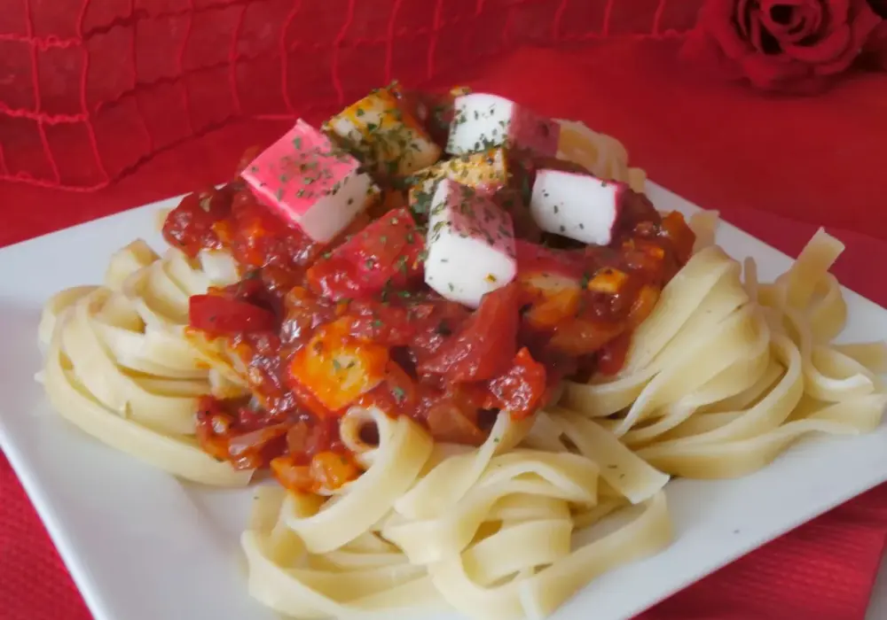 Odkryj przepis na pyszny Makaron z surimi i paluszkami krabowymi
