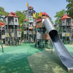 Jakie atrakcje kryje park w Pruszkowie? Miejsca na rodzinny relaks